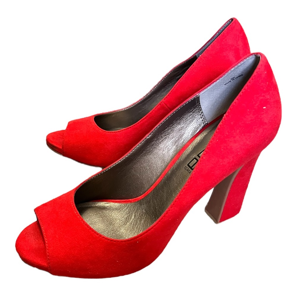 Moda Spana red faux suede peep toe heels